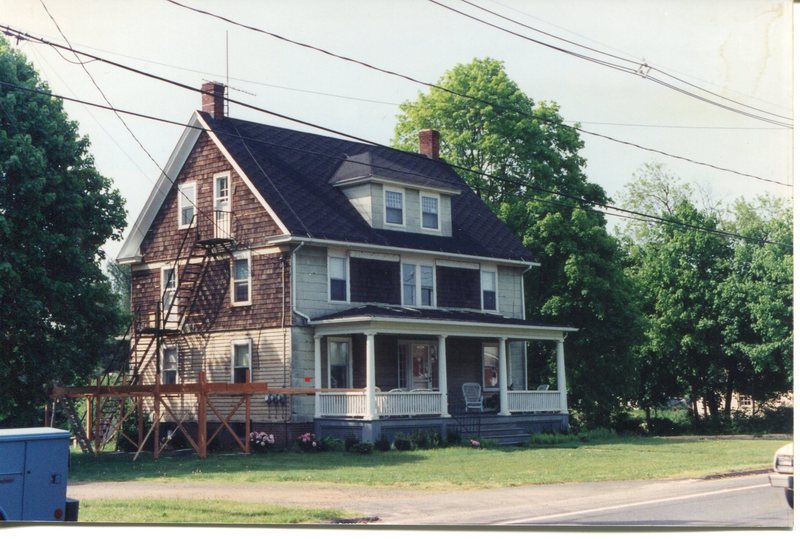 Boston Street house, across from Bethel Assembly, June 1992.jpg