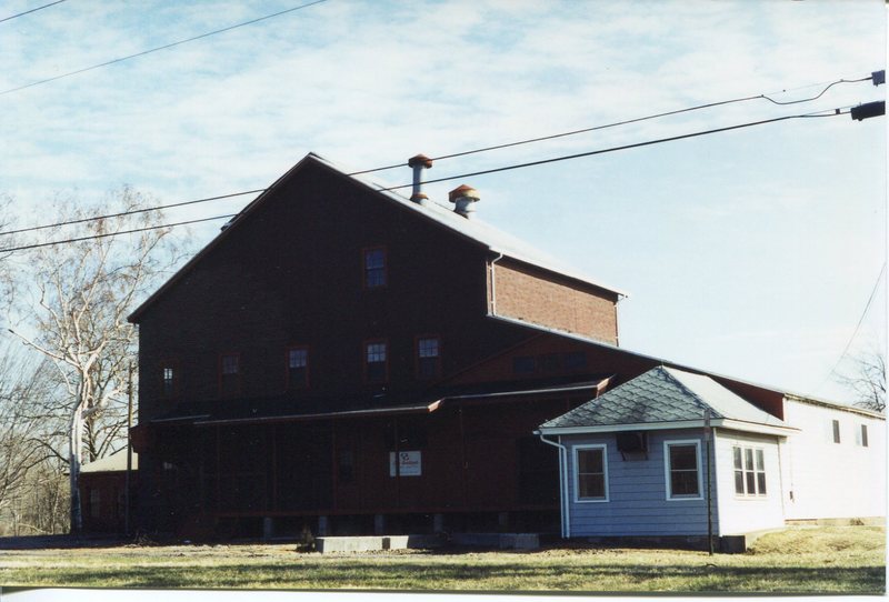 Morse Feed Mill, opposite Mill Pond, April 1999.jpg