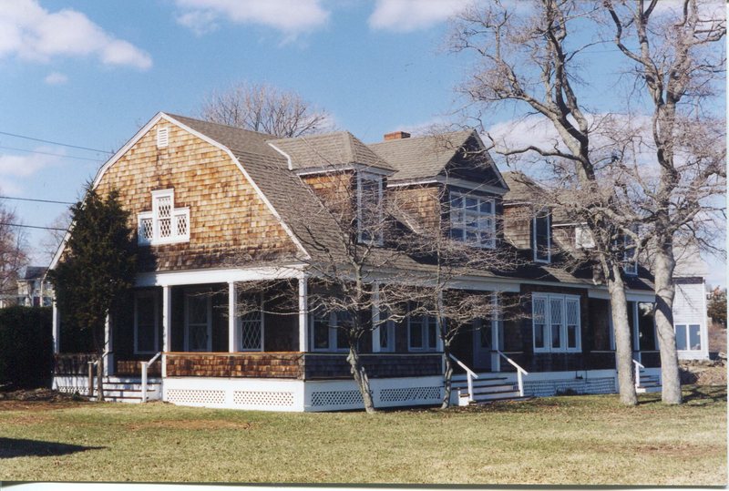 Prospect Avenue house, Sachem's Head, taken March 2011.jpg