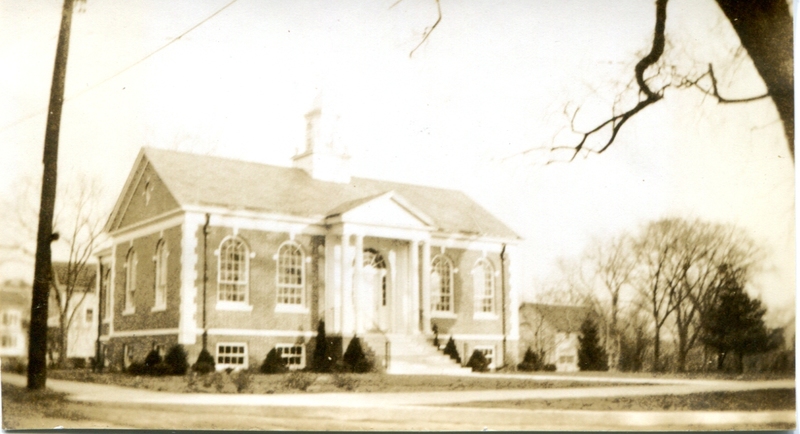 Guilford Library facing north east corner of Green.jpg