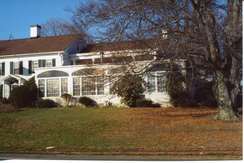 Sachem Country House, Goose Ln, Guilford, April 12, 2003.jpg