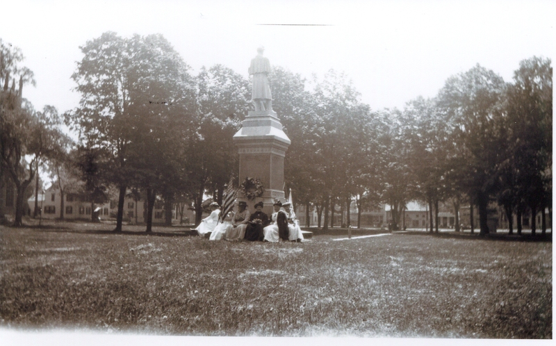 Soldiers Monument on Green looking southeast Whiteman 28143.jpg