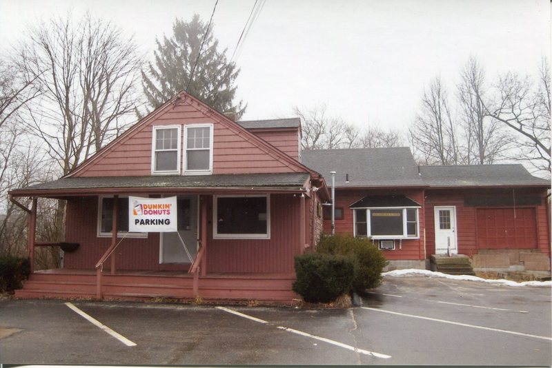 Pepper's, east of 556 Boston Post Road, March 10, 2009, building torn down November, 2009.jpg