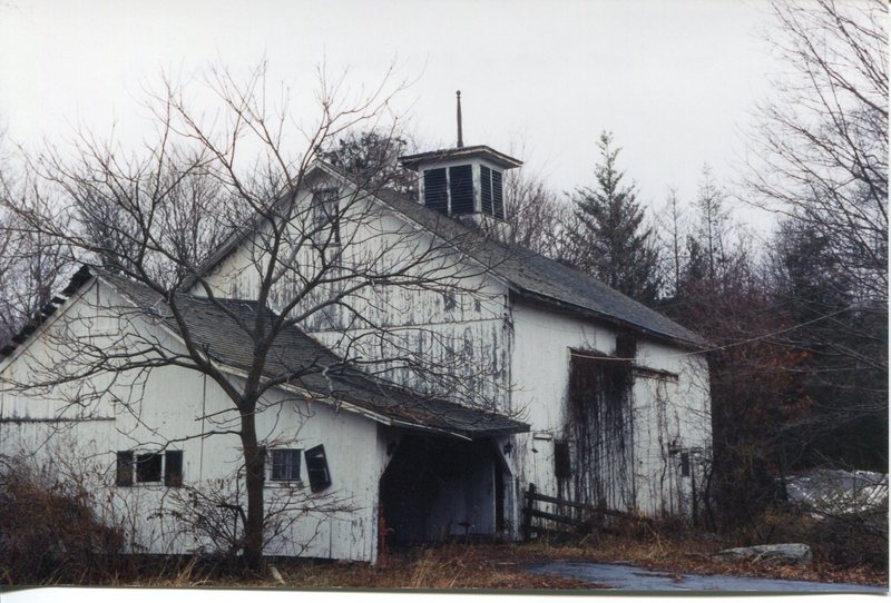 State Street barn, north of 292 State Street, taken December 20, 2002, barn torn down, replaced by senior housing.jpg