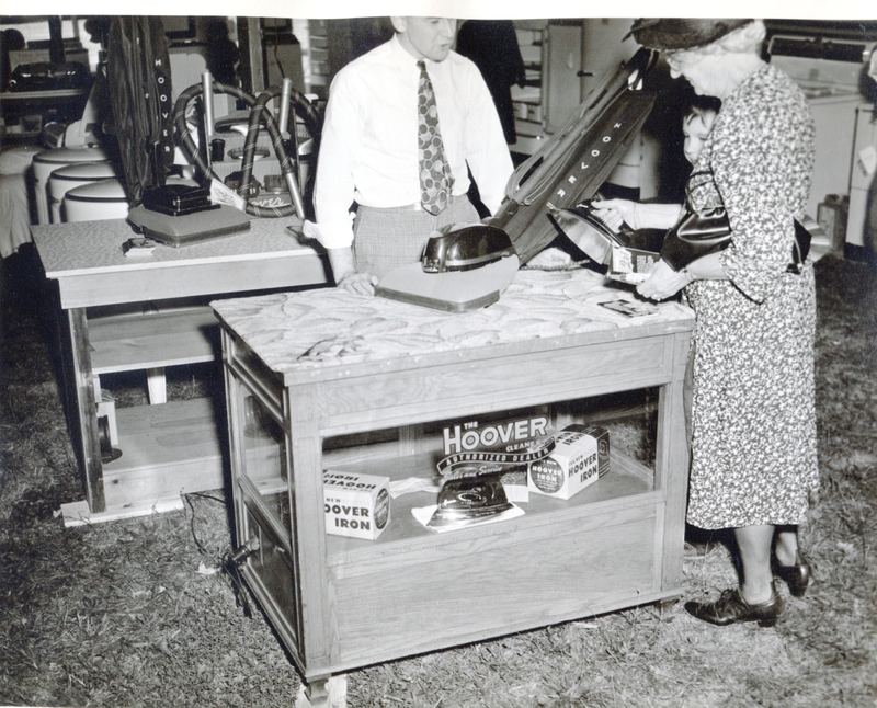 Vacuum cleaners Guilford Fair c 1950s053.jpg