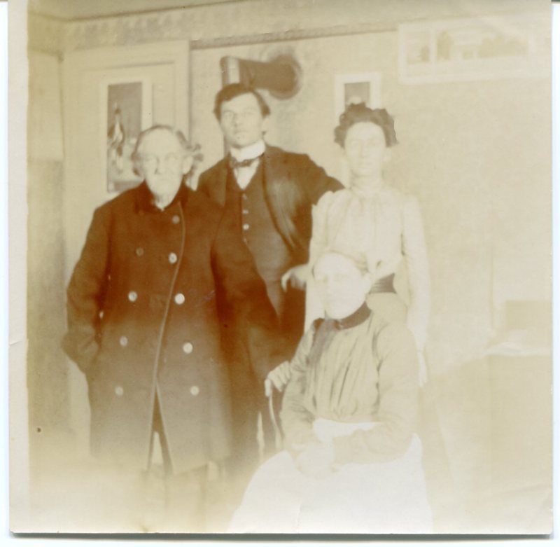 Hubbard and parents.jpg