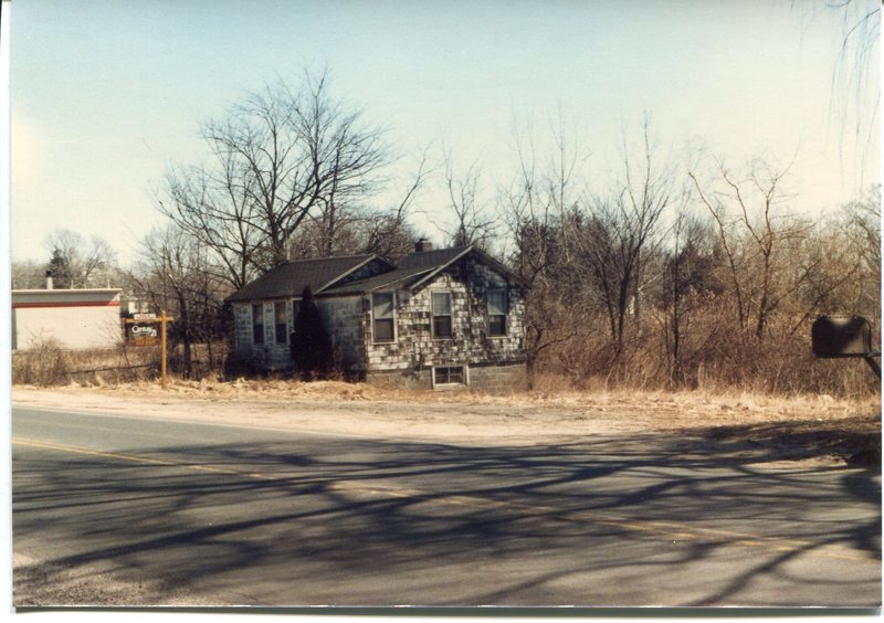 Boston Post Road, south side, near intersection with Goose Lane