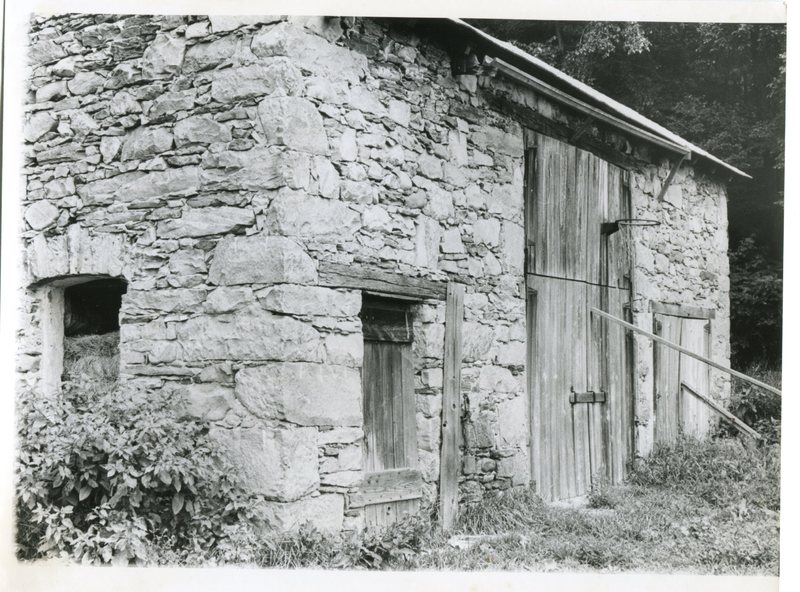 Stone Barn Rte 77.jpg