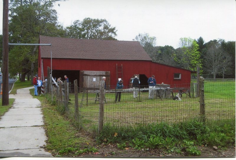 Stone cider mill, River Street, behind Caleb Stone house, 6 Broad Street, taken October 1, 2011.jpg