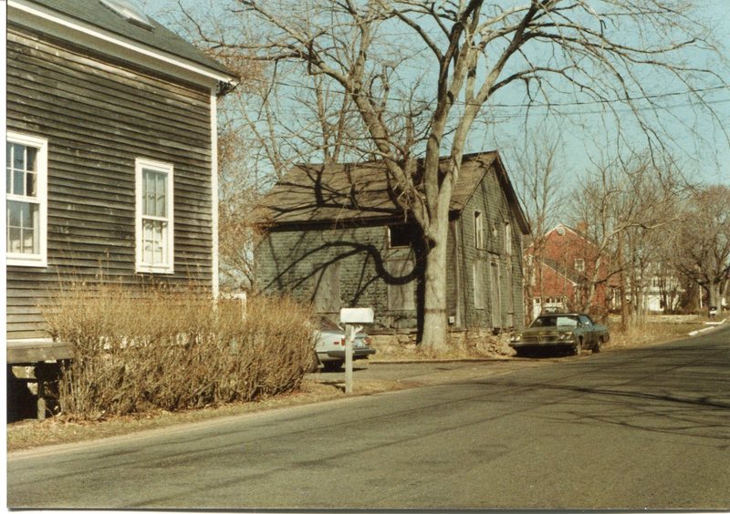 N River St, Eds enterprises white house 1985.jpg