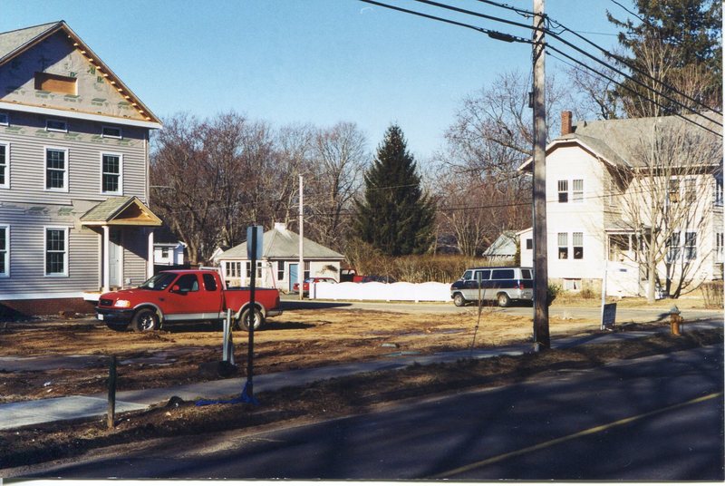 199 Whitfield Street at corner of High Street new house construction March 5, 1999.jpg