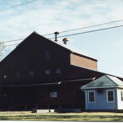 Morse Feed Mill, opposite Mill Pond, April 1999.jpg