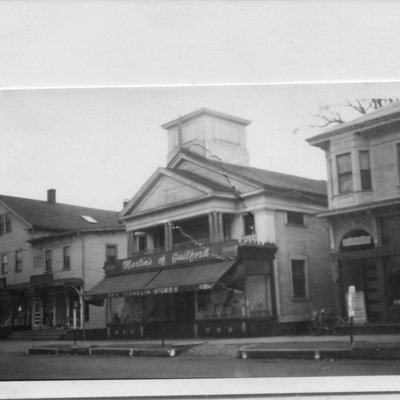 Whitfield St, 65-67, Martin's Ben Franklin Stores, 1947.jpg