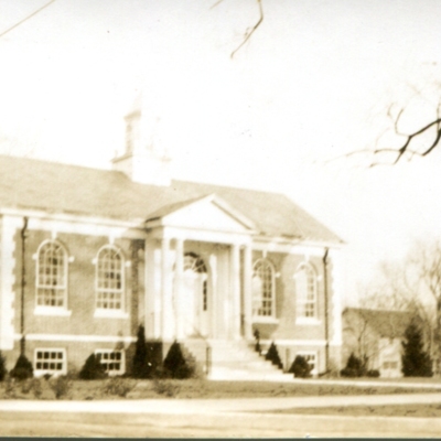 Guilford Library facing north east corner of Green.jpg