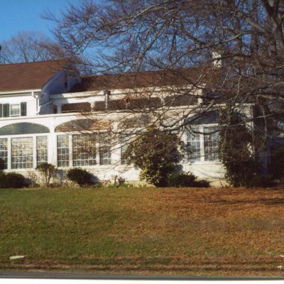 Sachem Country House, Goose Ln, Guilford, April 12, 2003.jpg