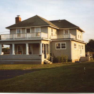 135 Prospect Ave, Sachem's Head, August 29, 2003, prior to demolition.jpg