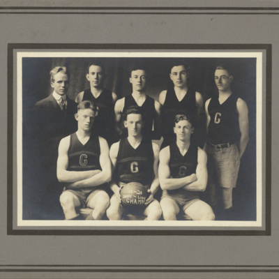 Photo Guilford Basketball Town Team 1919-1920.jpg