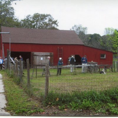 Stone cider mill, River Street, behind Caleb Stone house, 6 Broad Street, taken October 1, 2011.jpg