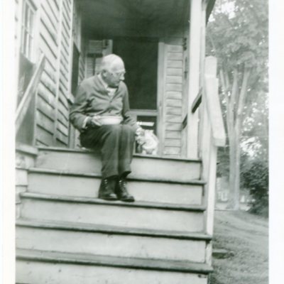 Hubbard on steps, Park Street.jpg