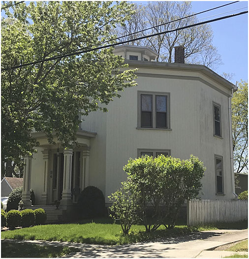 image of the Leete-Griswold Octagon House on Fair Street